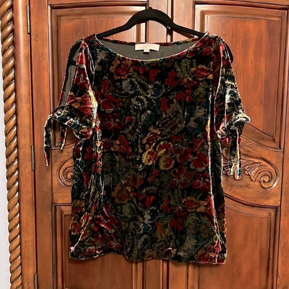 Loft velvet flowered top- size M - Picture 2 of 6